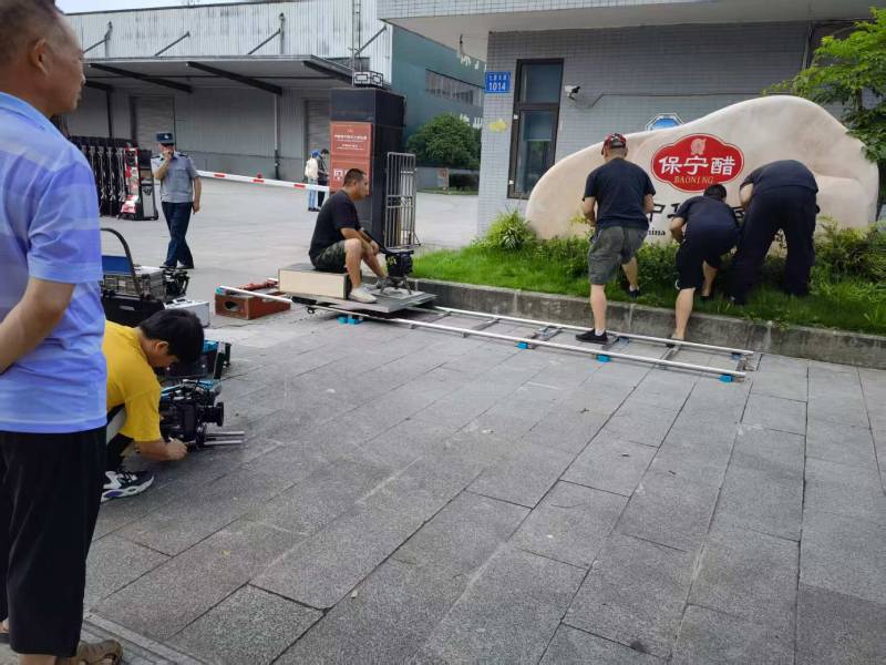 西区广告片拍摄公司核心优势：全流程服务，让品牌广告片省心更出彩